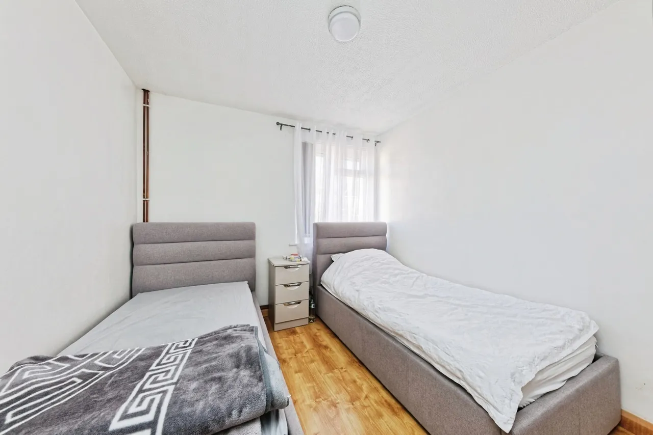 Headcorn Drive, Canterbury, Kent, CT2, photo 9