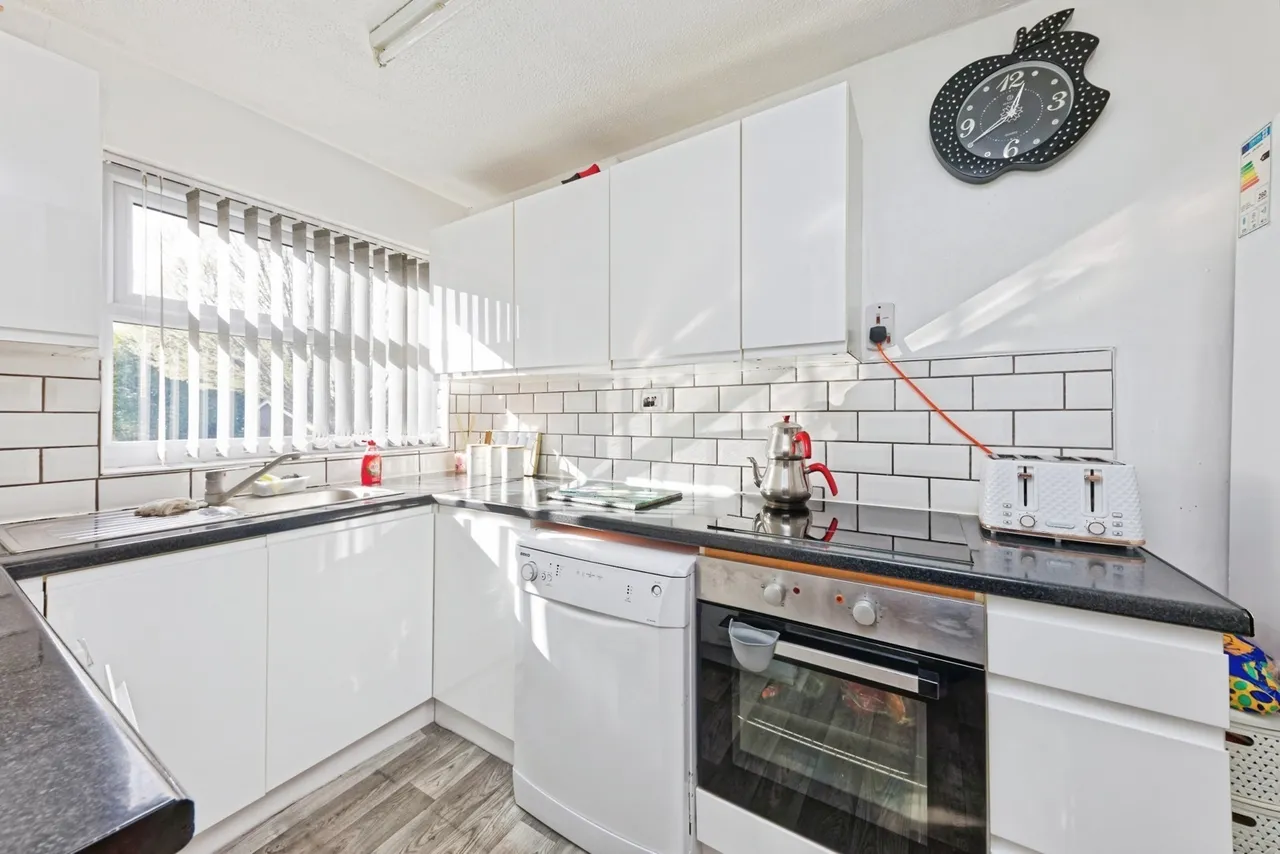 Headcorn Drive, Canterbury, Kent, CT2, photo 2