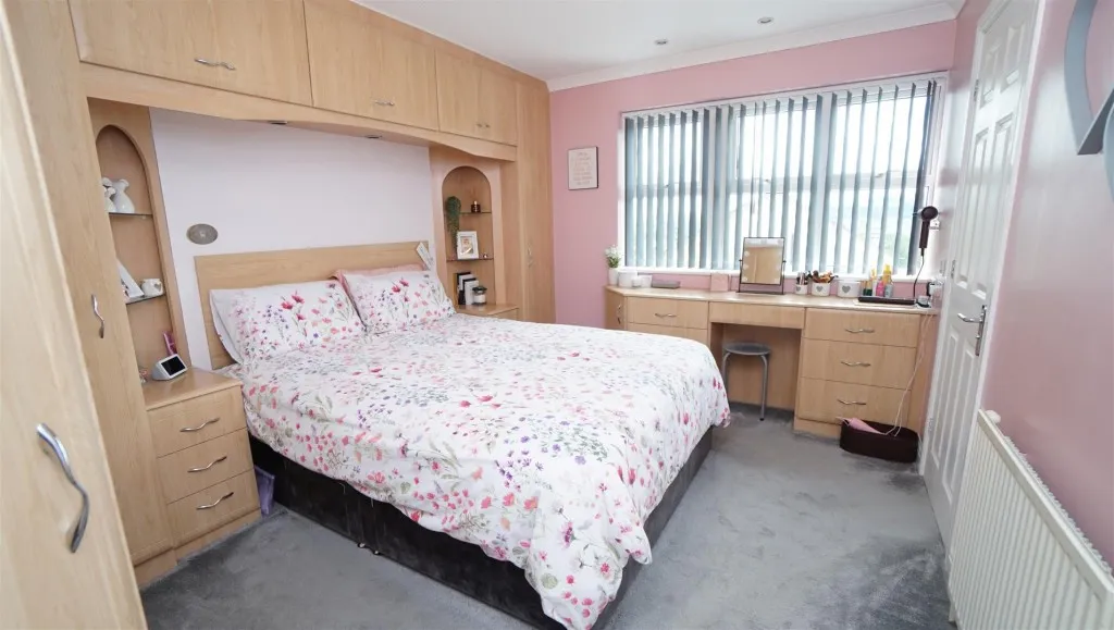 Leys Close, Thackley, photo 13