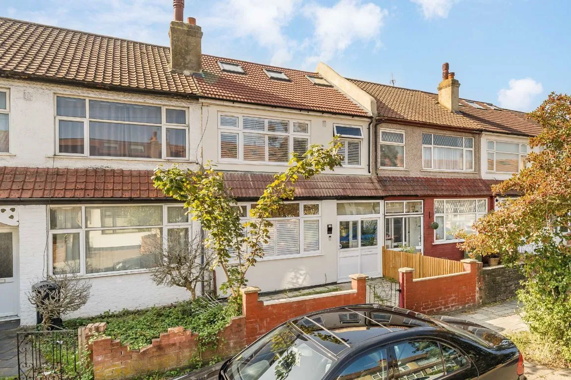 4 bed house to rent, Fieldend Road, SW16