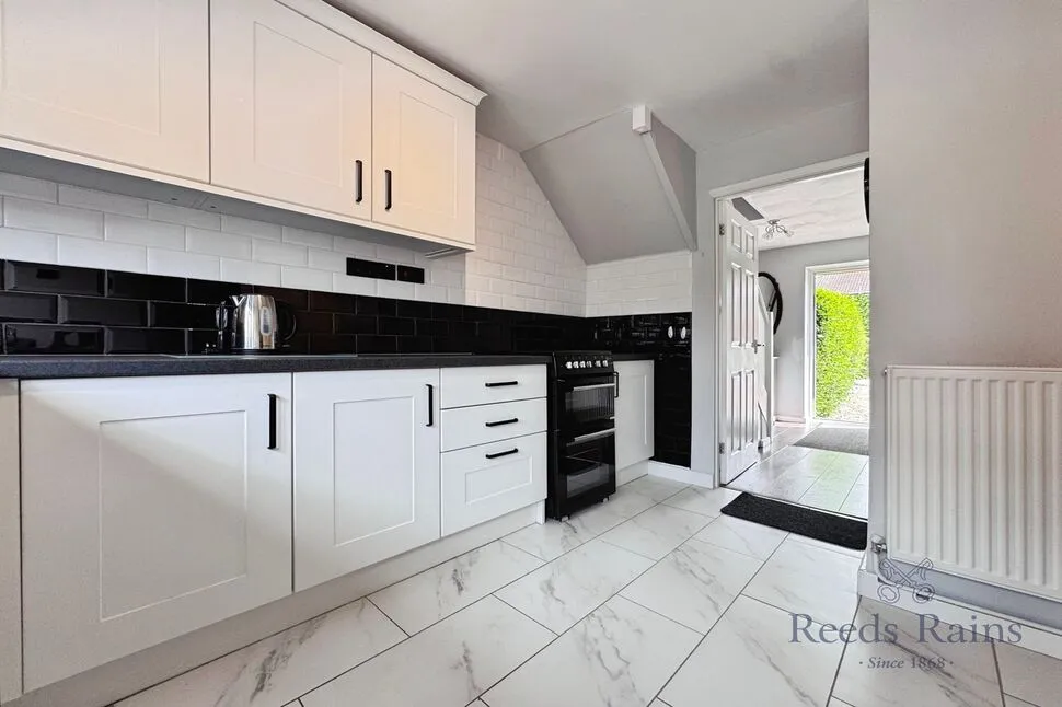 Manor Garth, Kellington, DN14, photo 14