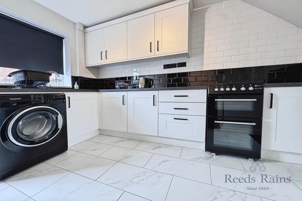 Manor Garth, Kellington, DN14, photo 10