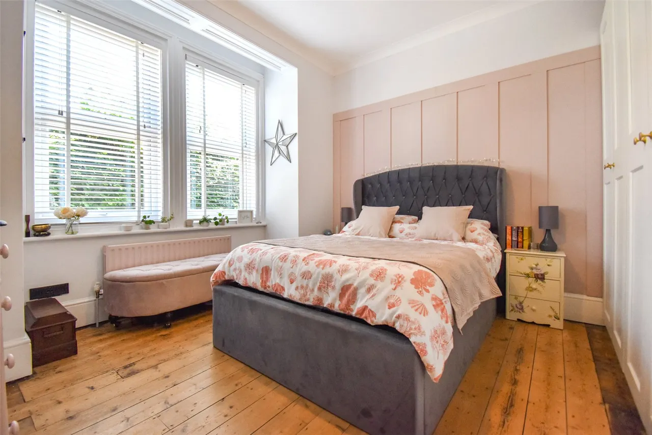 Upper Elms Road, Aldershot, Hampshire, GU11 3ES, photo 11