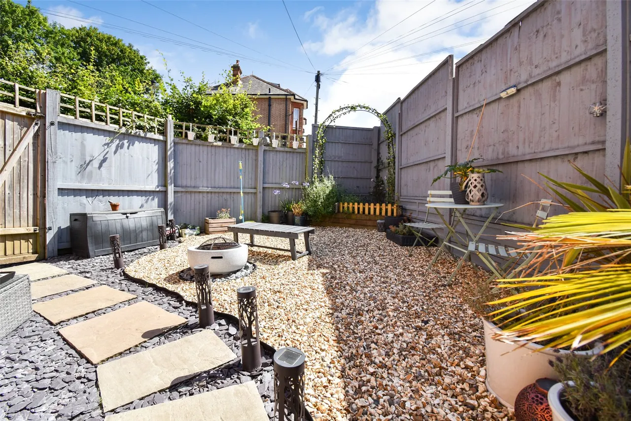 Upper Elms Road, Aldershot, Hampshire, GU11 3ES, photo 23
