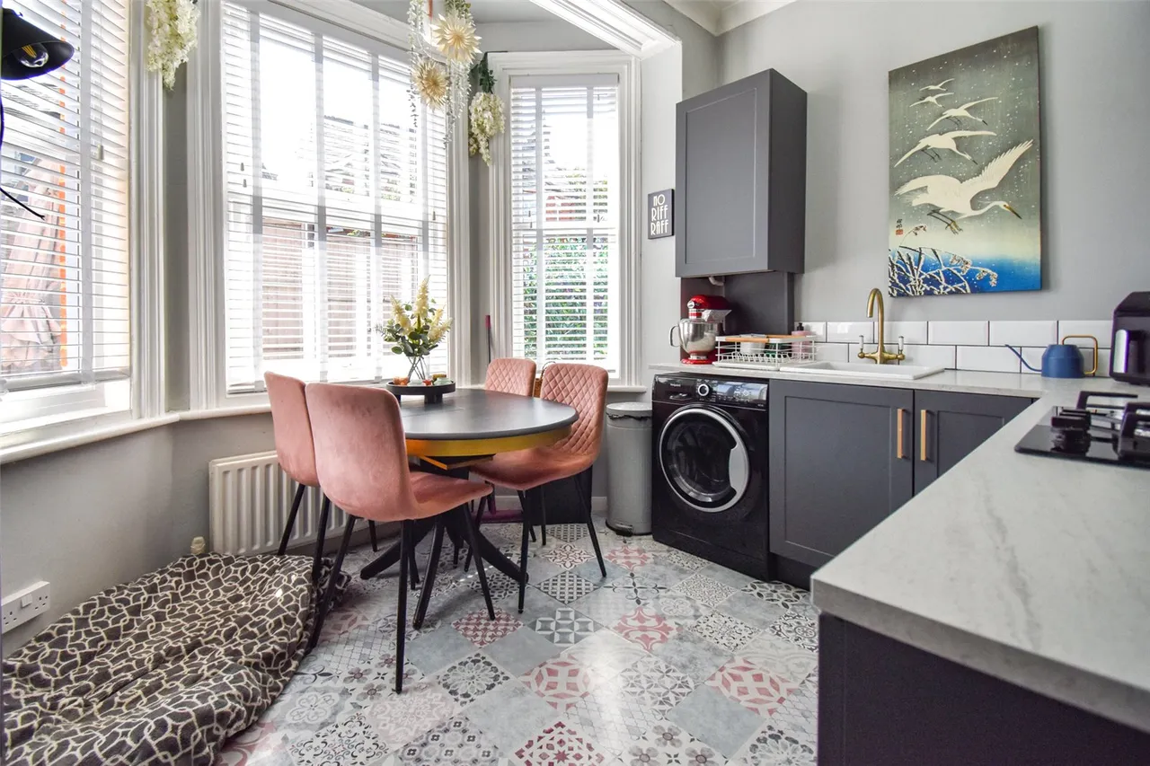 Upper Elms Road, Aldershot, Hampshire, GU11 3ES, photo 6