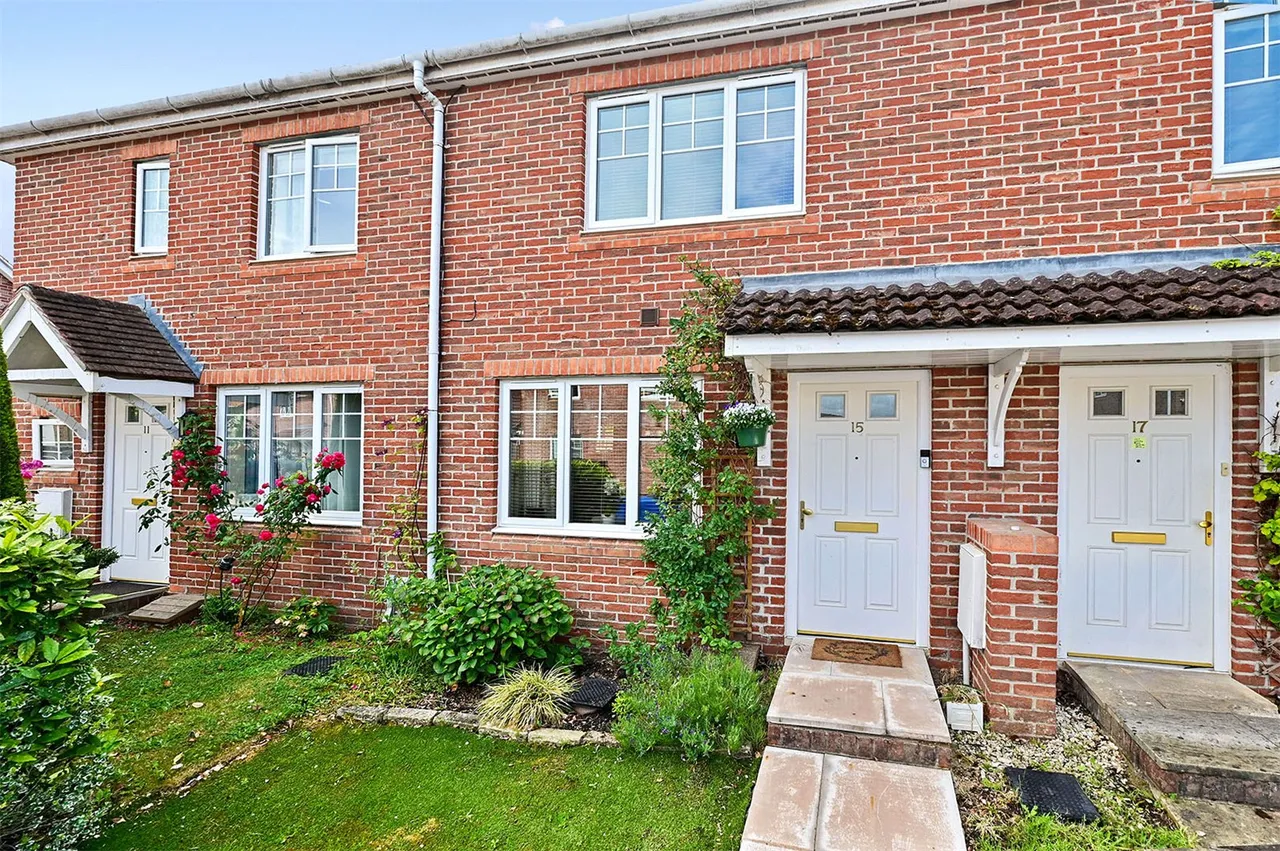 2 bed house for sale — Rykmansford Road, Fleet, Hampshire, GU51 1JR