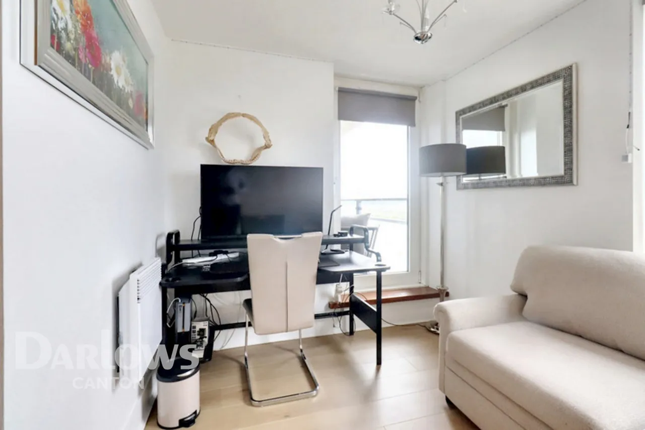 Ferry Court, Cardiff, photo 13