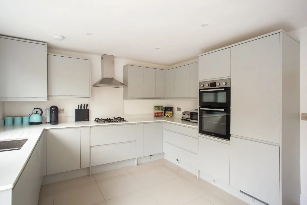 Westdown Gardens Cheltenham GL52, photo 2