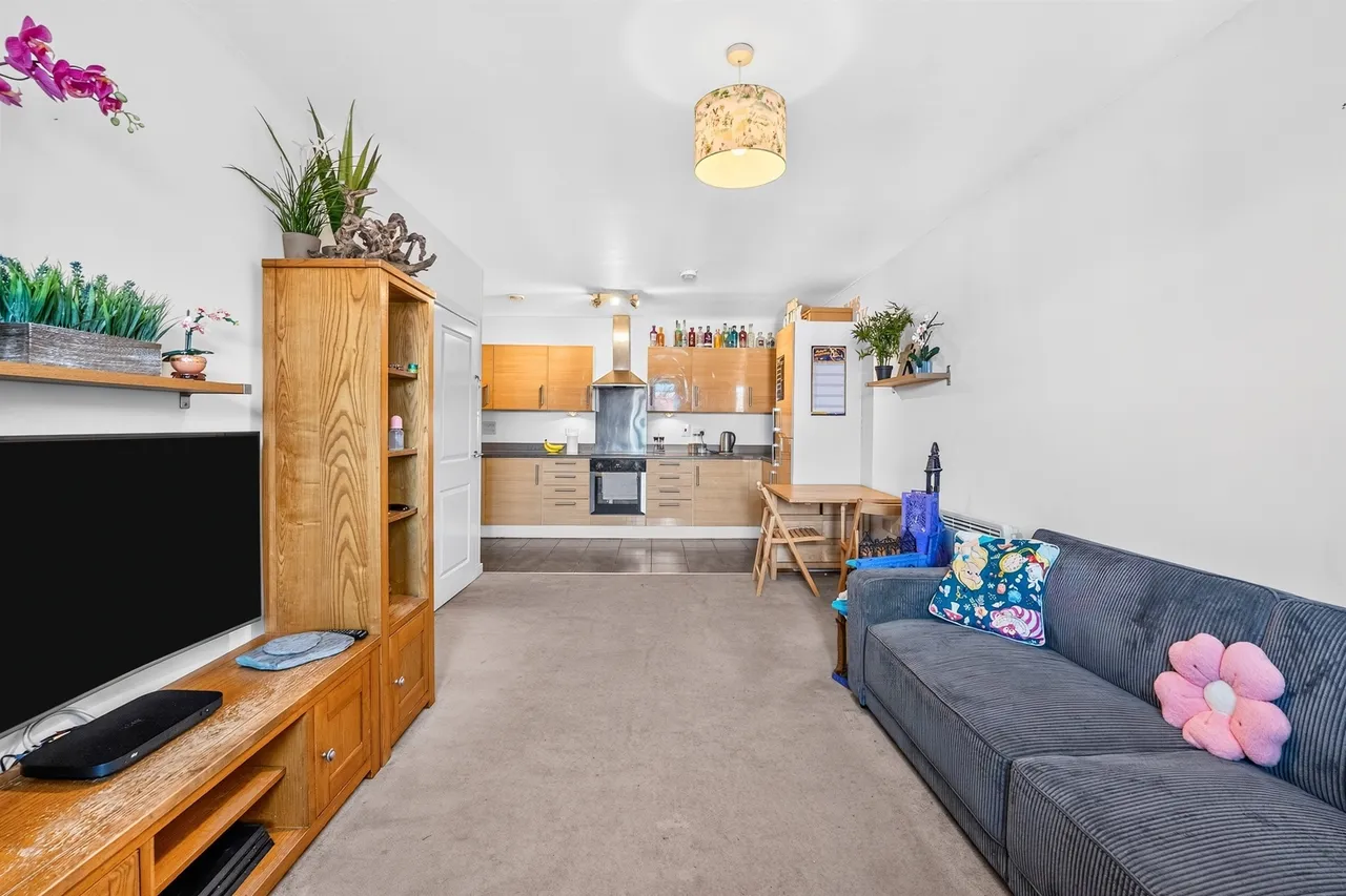 Schoolgate Drive, Morden, SM4, photo 2