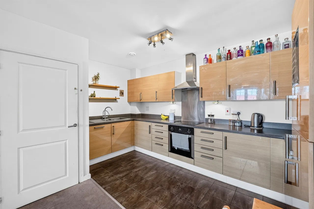 Schoolgate Drive, Morden, SM4, photo 3