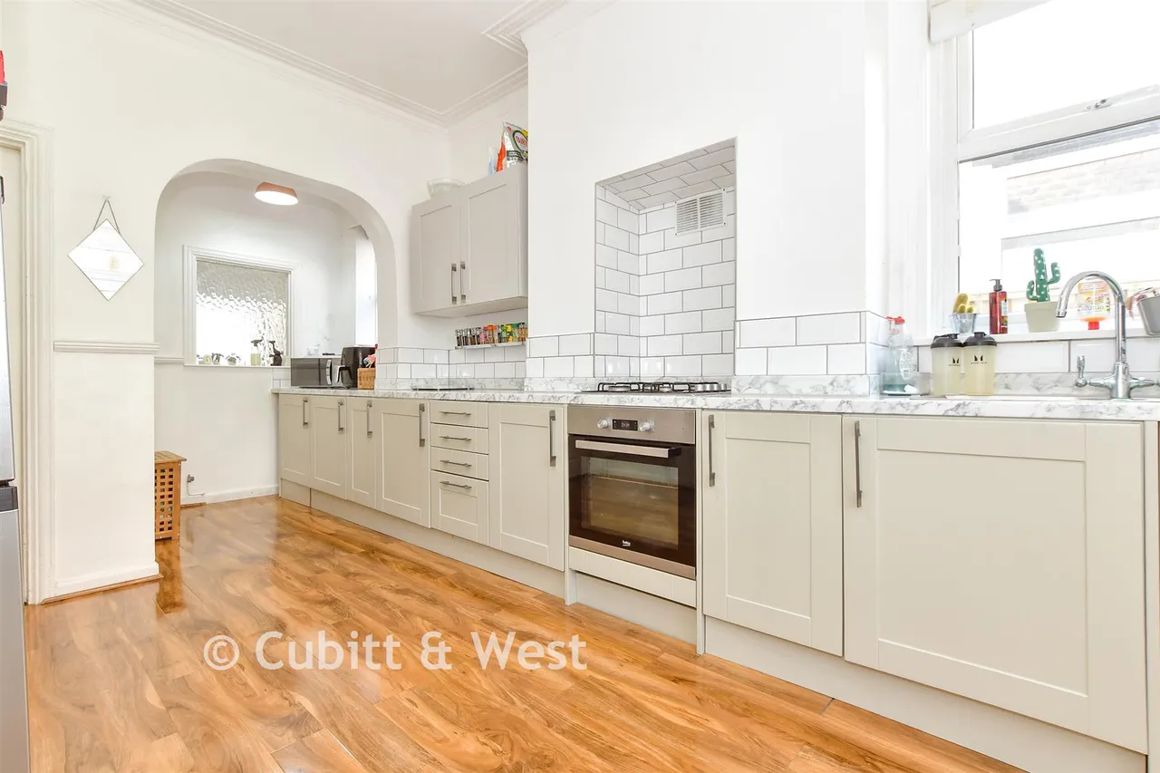 Kensington Road, Portsmouth, PO2, photo 5