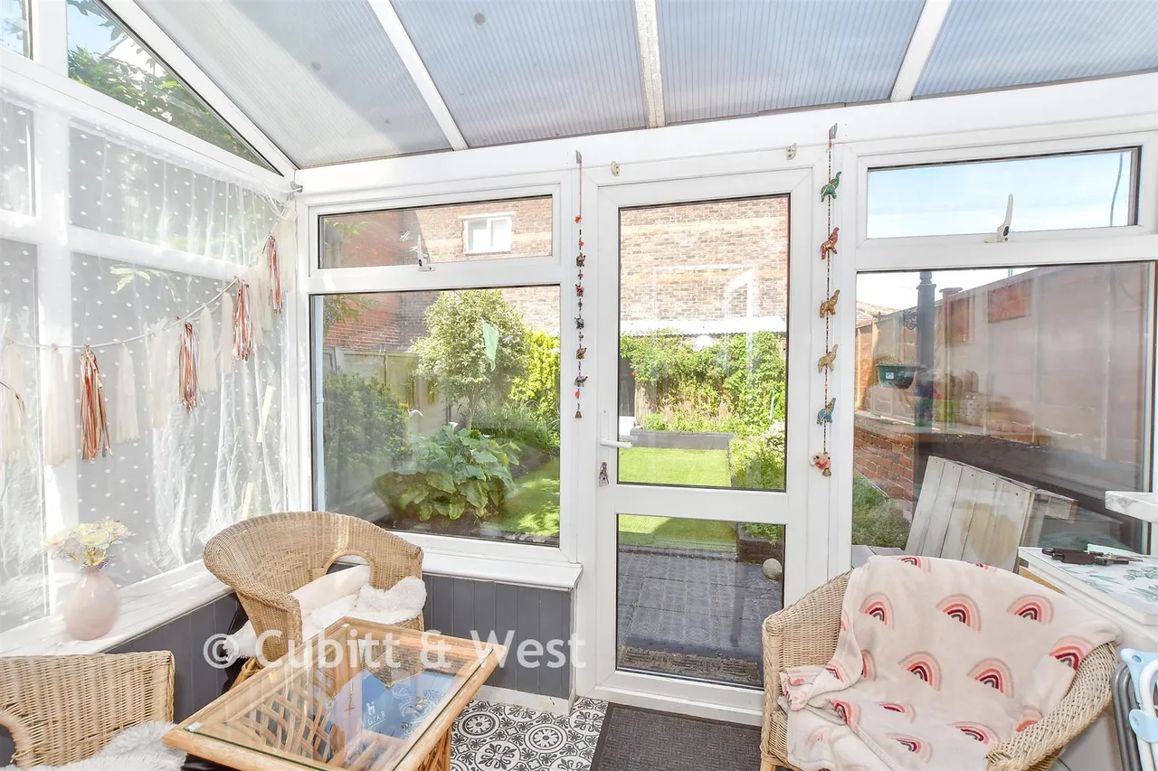 Kensington Road, Portsmouth, PO2, photo 6