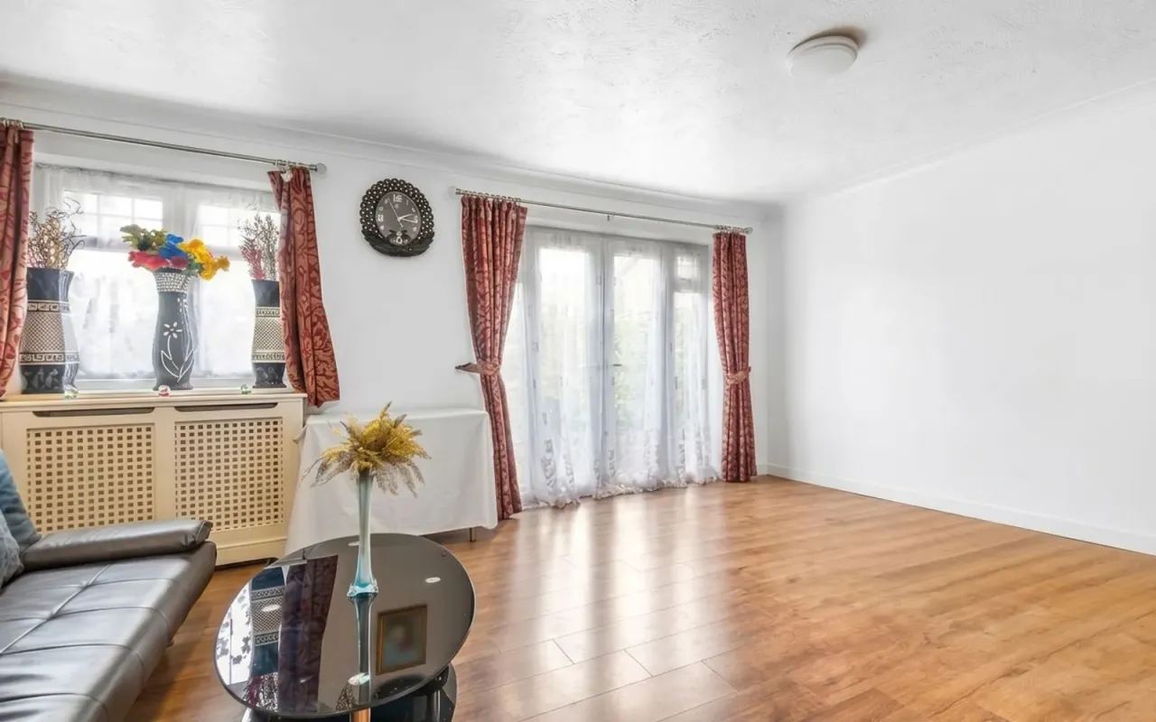 Ruxley Lane, Epsom, KT19, photo 3