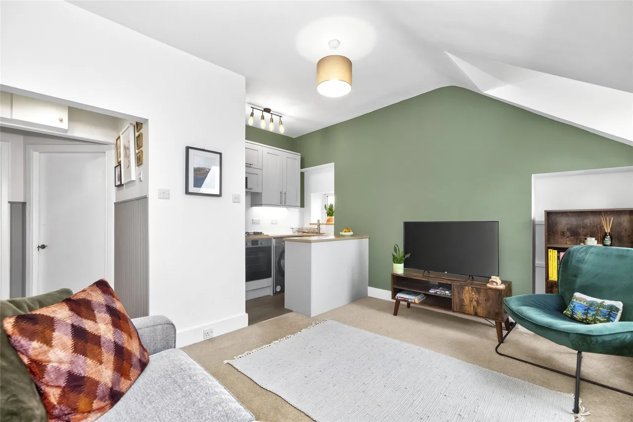 Glen Road, Dyce, AB21, photo 3
