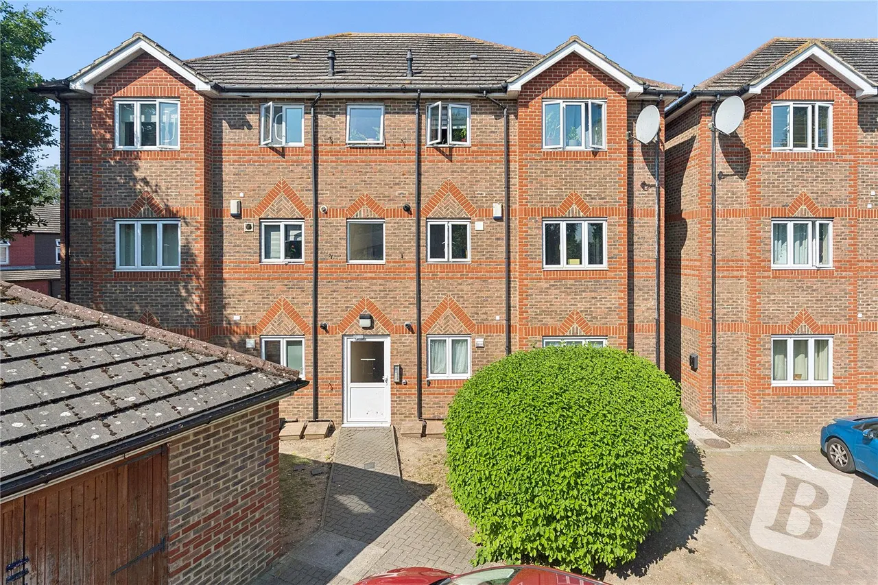 Pemberry Place, Clayburn Circle, SS14, photo 14