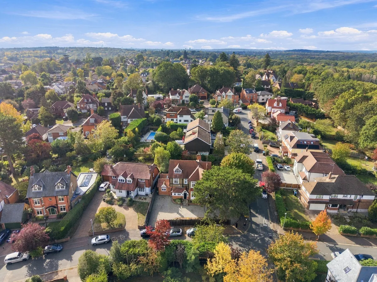 Connaught Avenue, Loughton, IG10, photo 38