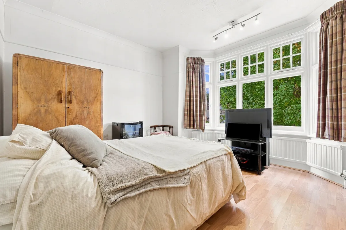 Connaught Avenue, Loughton, IG10, photo 23