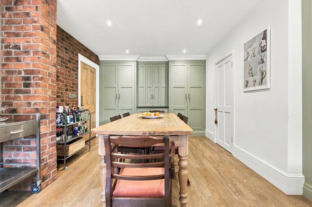 Connaught Avenue, Loughton, IG10, photo 15