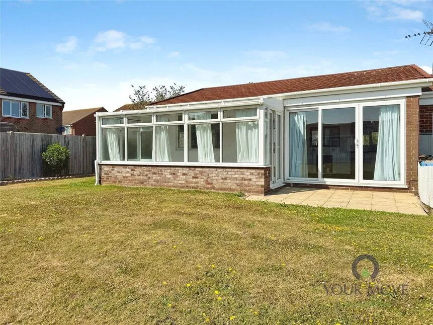 2 bed house for sale — Biscay Avenue, Eastbourne, East Sussex, BN23