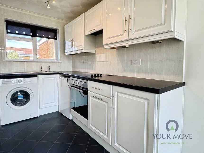 Biscay Avenue, Eastbourne, East Sussex, BN23, photo 4