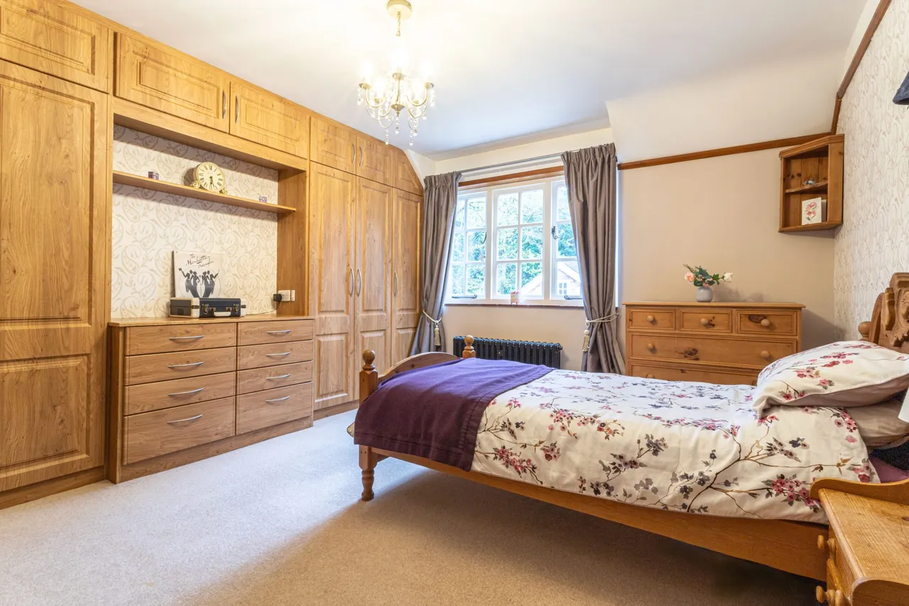 Wychwood Cottage Avenue Road, Fleet, GU51 4NG, photo 20