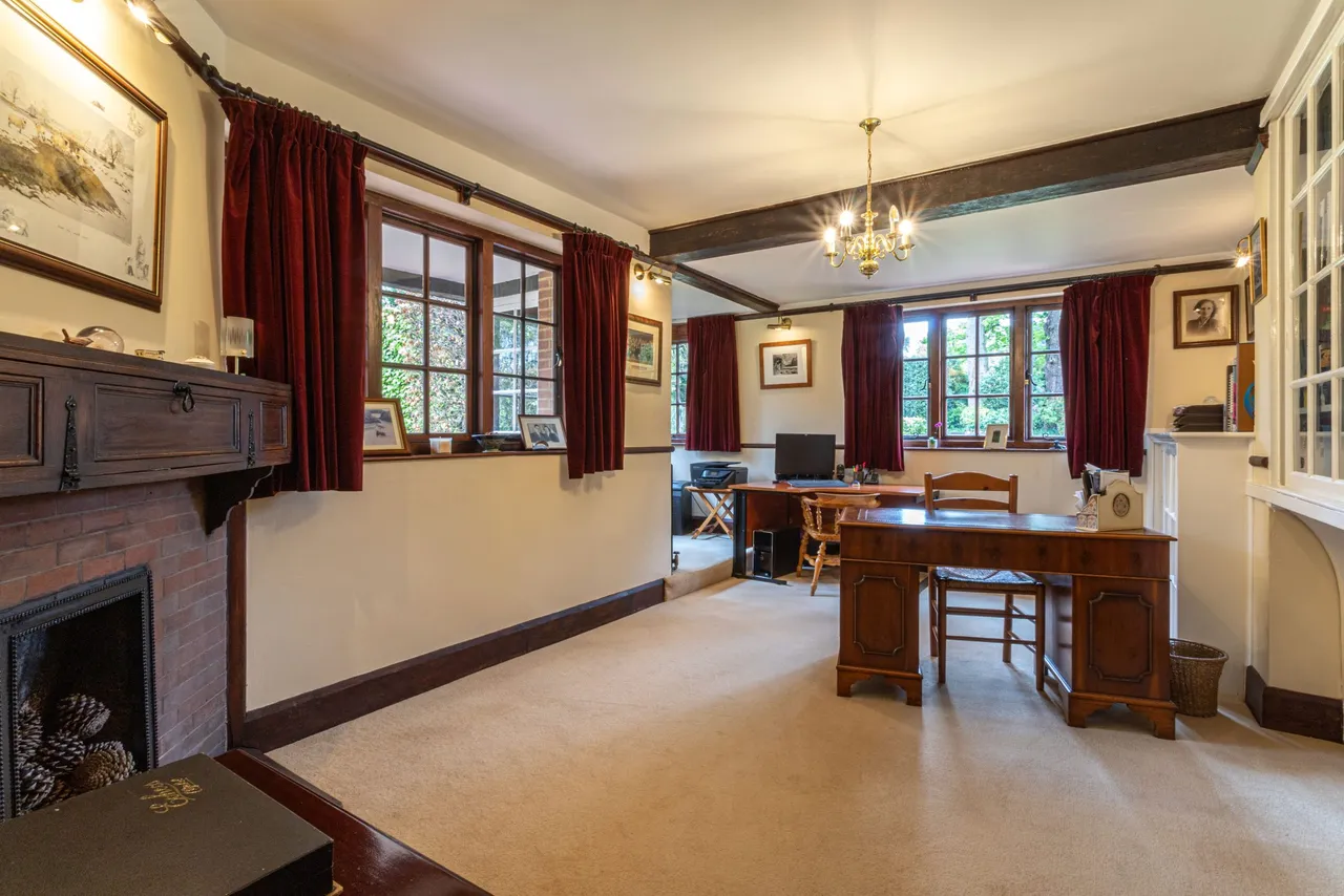 Wychwood Cottage Avenue Road, Fleet, GU51 4NG, photo 9