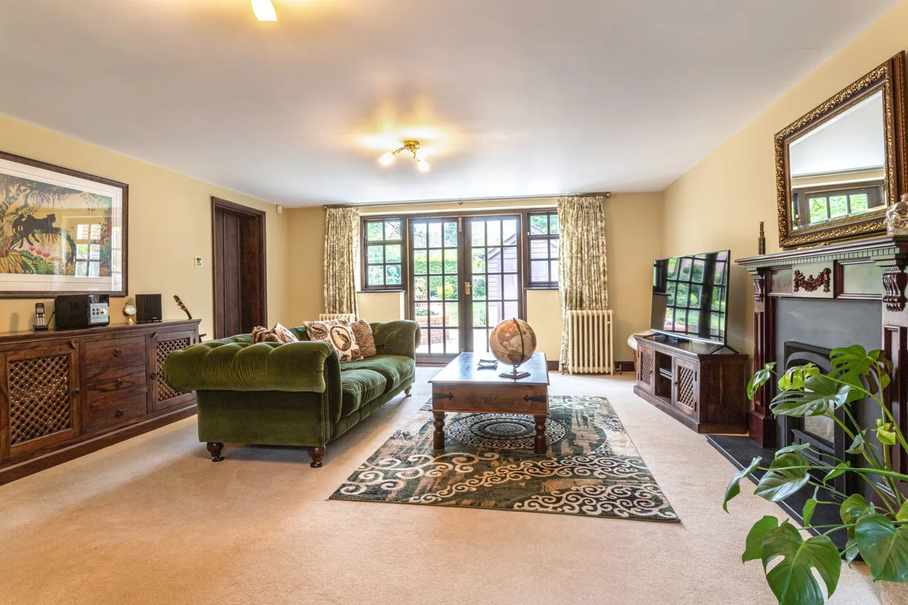 Wychwood Cottage Avenue Road, Fleet, GU51 4NG, photo 10