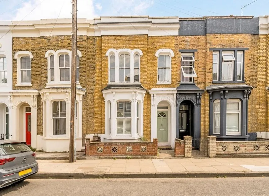 3 bed house for sale — Clinton Road, Bow, E3