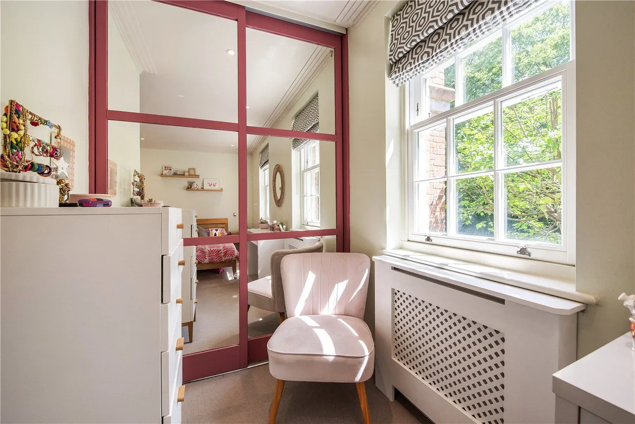 Elizabeth Place, Winchester, SO22, photo 14