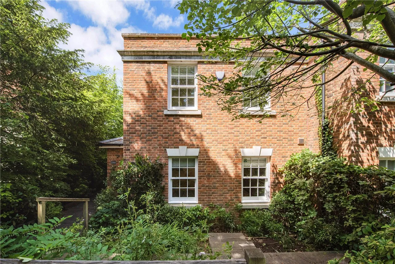 Elizabeth Place, Winchester, SO22, photo 20