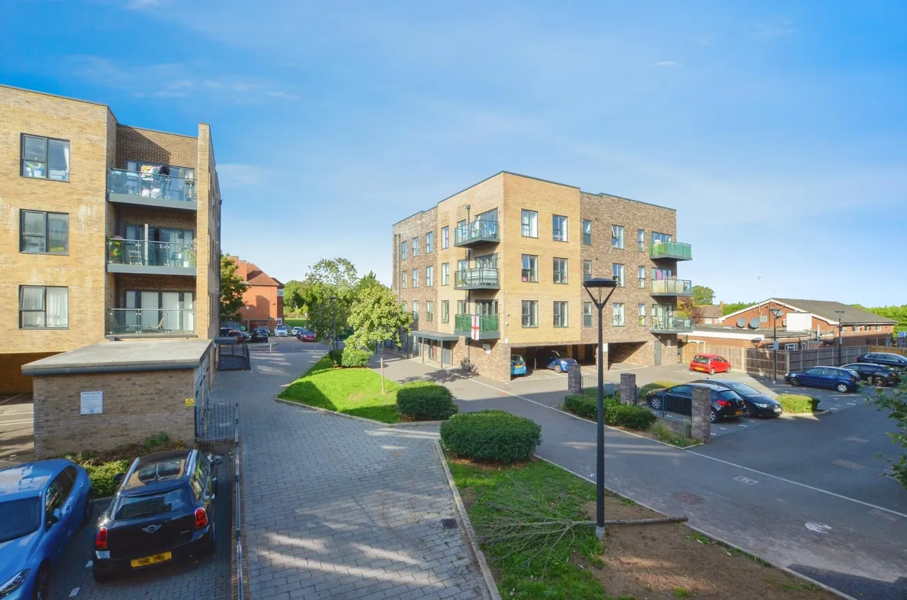 Bucknall Place, Watford, WD19, photo 11