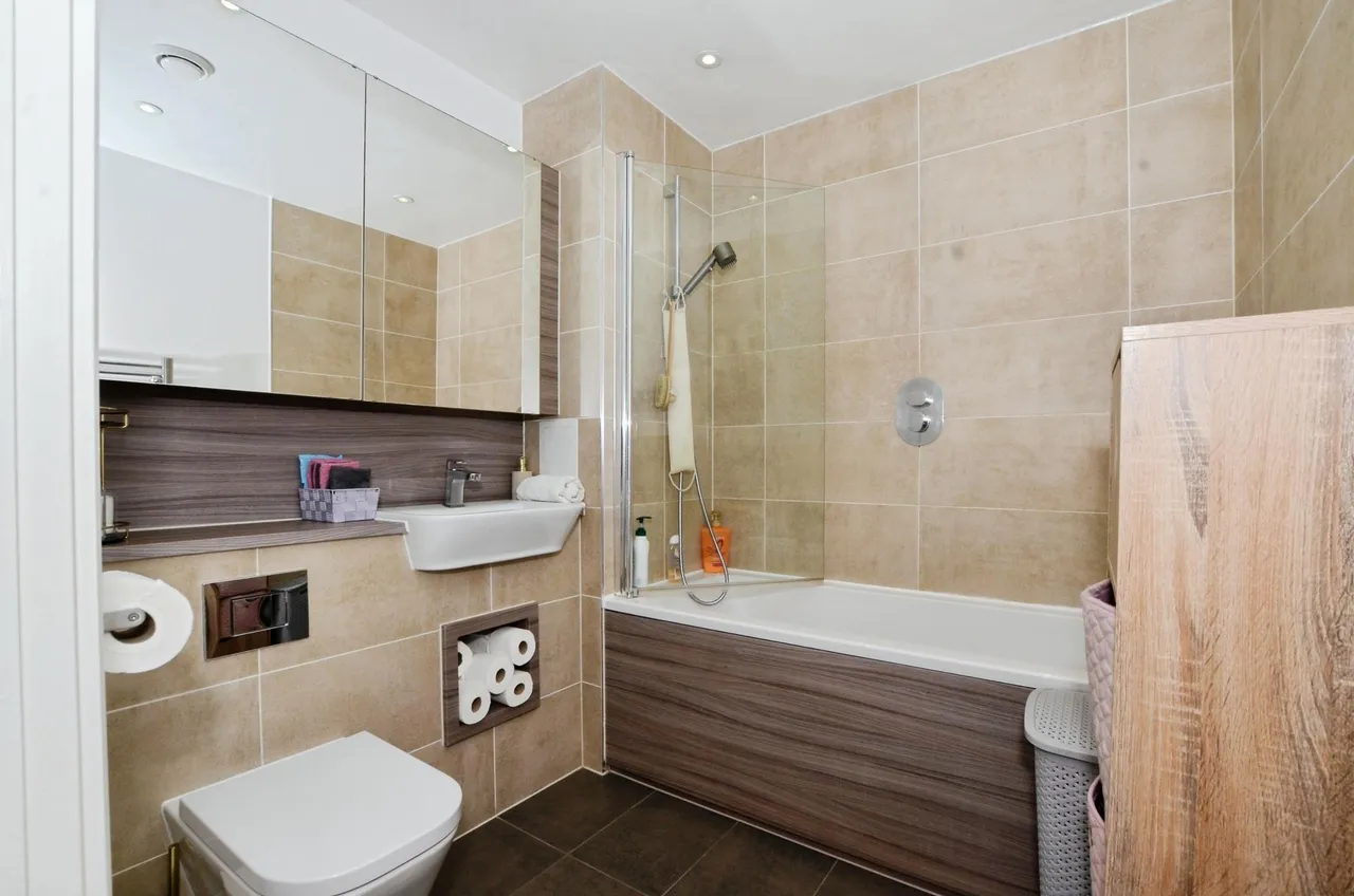 Bucknall Place, Watford, WD19, photo 9