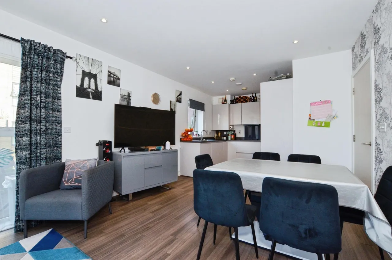 Bucknall Place, Watford, WD19, photo 4