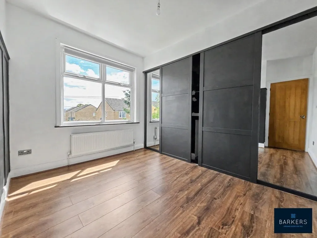 Kester Road, Batley WF17 8AB, photo 8