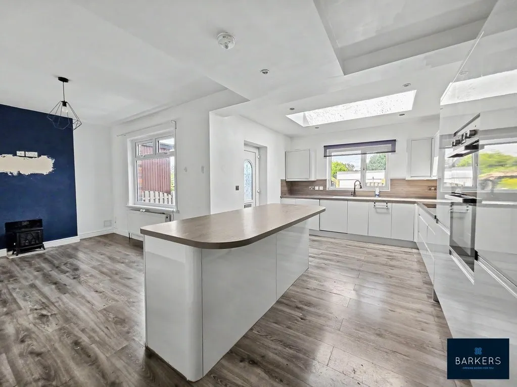 Kester Road, Batley WF17 8AB, photo 4
