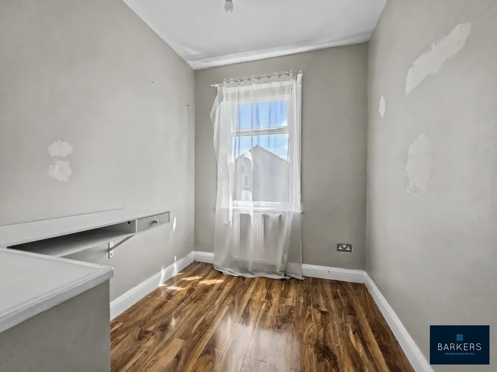 Kester Road, Batley WF17 8AB, photo 11