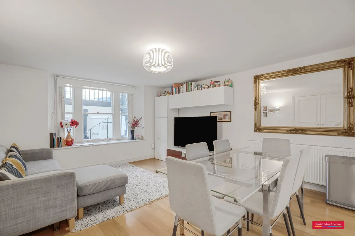 2 bed flat to rent — Queens Gardens, Bayswater, London, W2