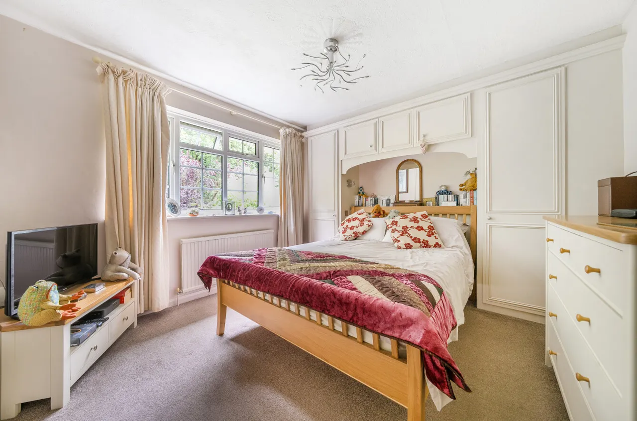 Elmgrove Close, Woking, Surrey, GU21 8XL, photo 6