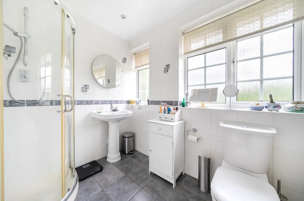 Elmgrove Close, Woking, Surrey, GU21 8XL, photo 13