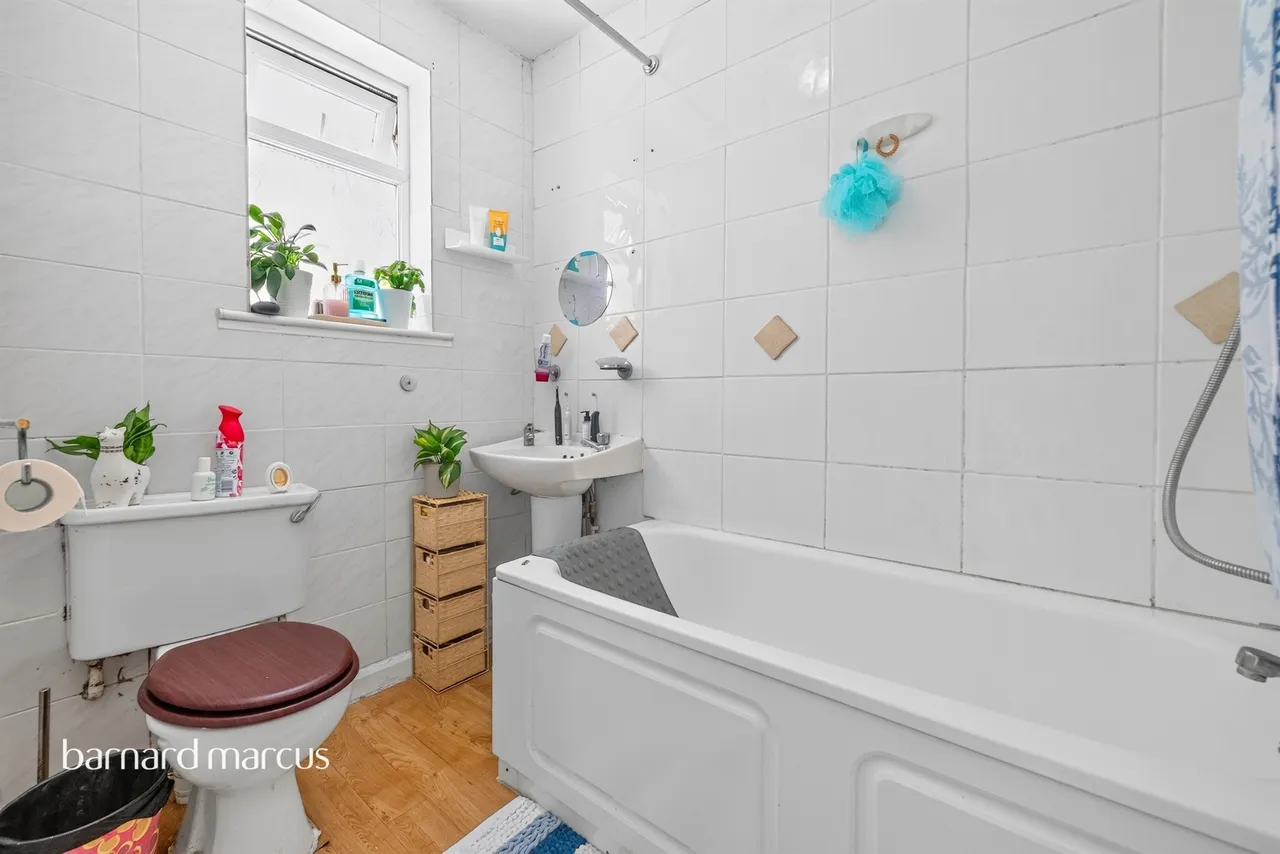 Elmcroft Close, Feltham, TW14, photo 8