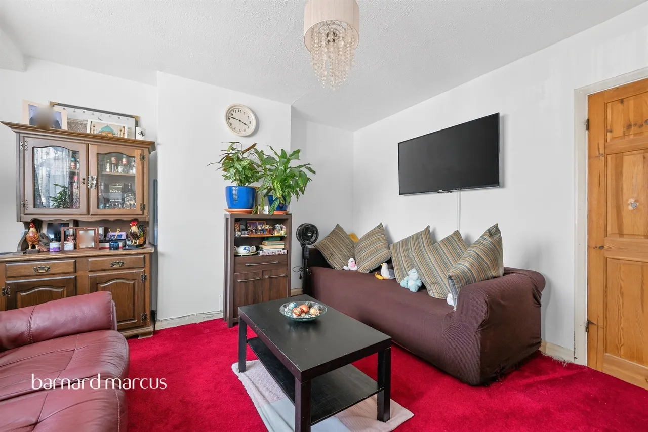 Elmcroft Close, Feltham, TW14, photo 3