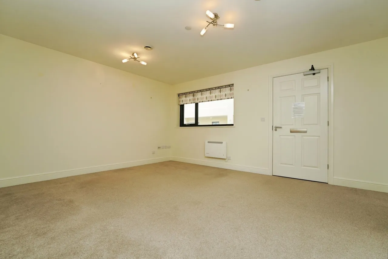 Gloucester Road, Cheltenham, GL51, photo 3