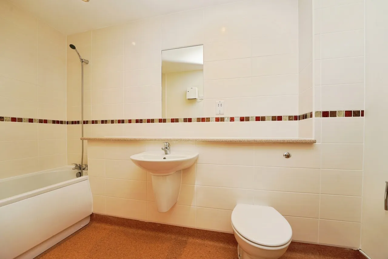 Gloucester Road, Cheltenham, GL51, photo 9