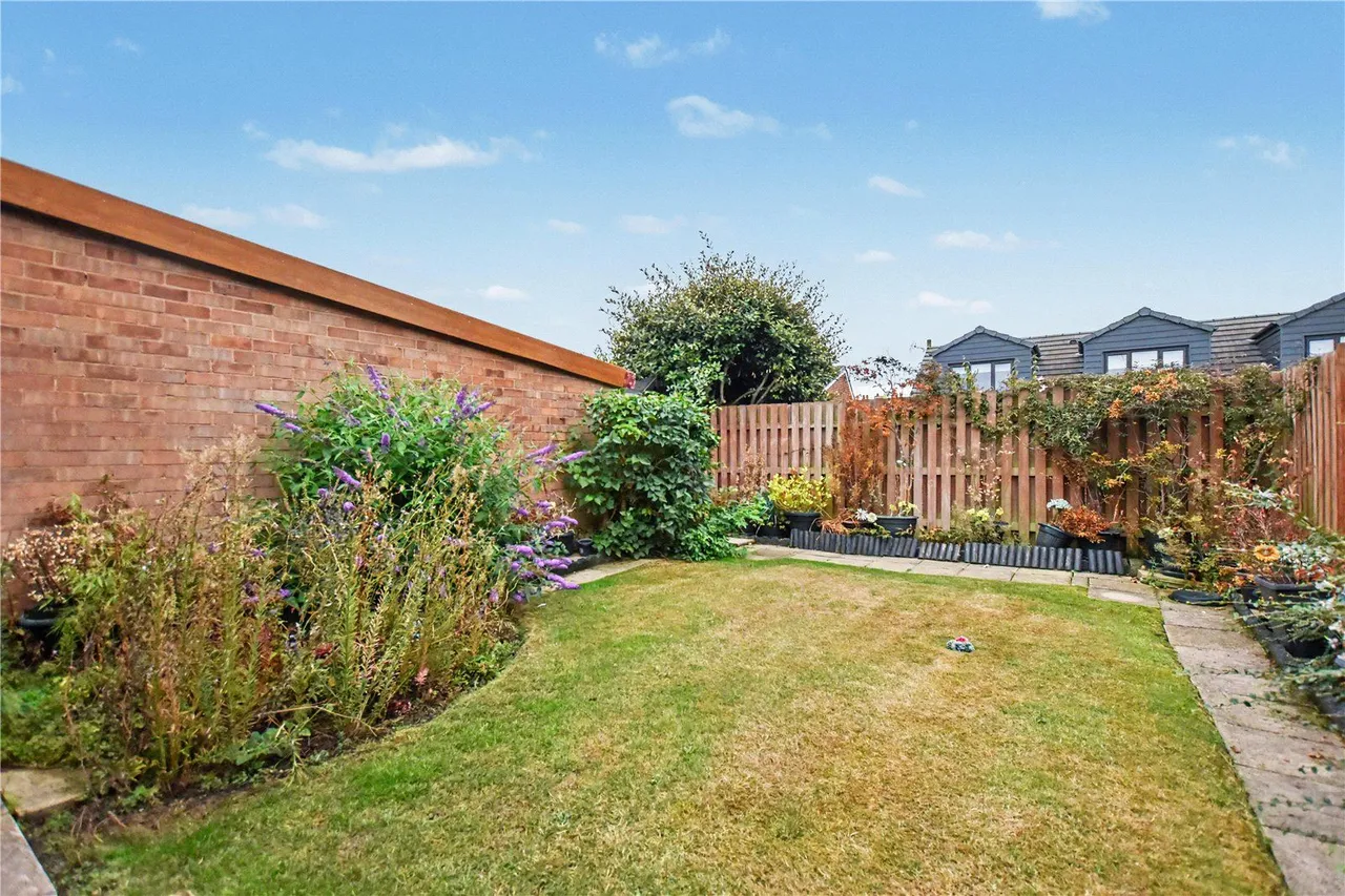 Meadow Way, Tingley, WF3, photo 11