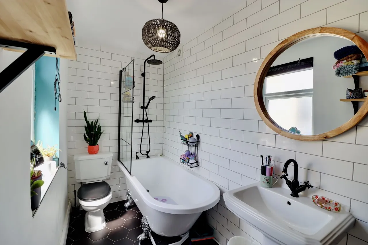 Sapgate Lane, Thornton, BD13, photo 9