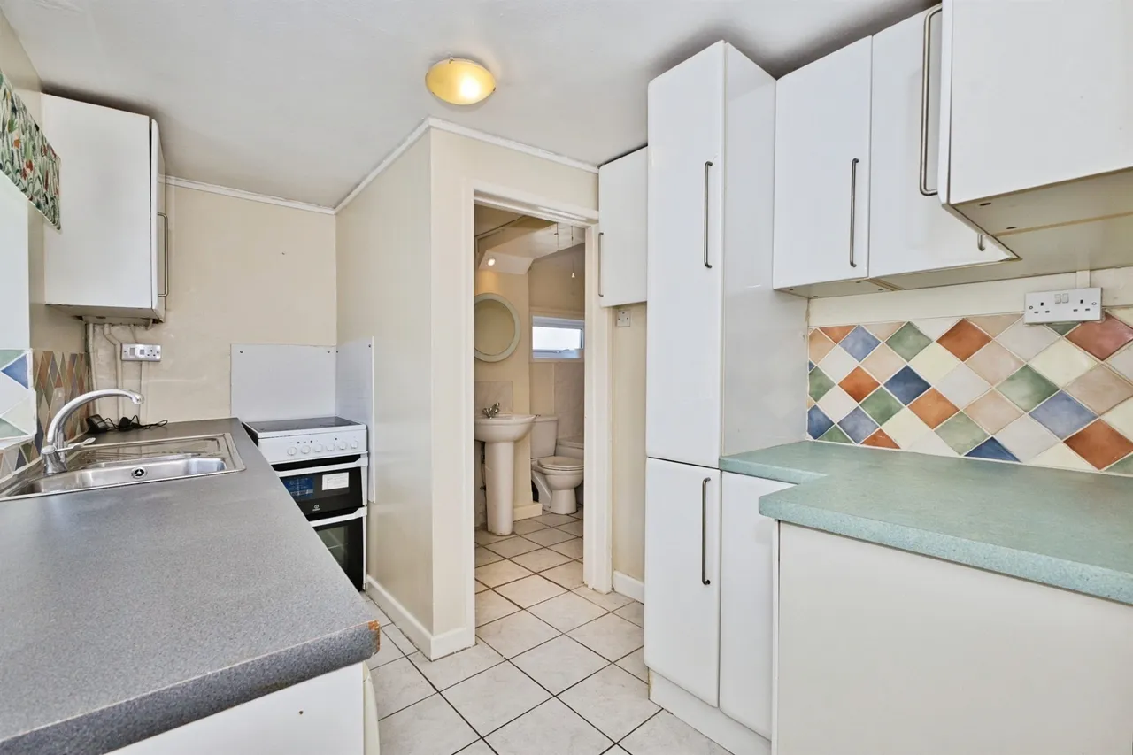 Tower Hill Road, Crewkerne, photo 7