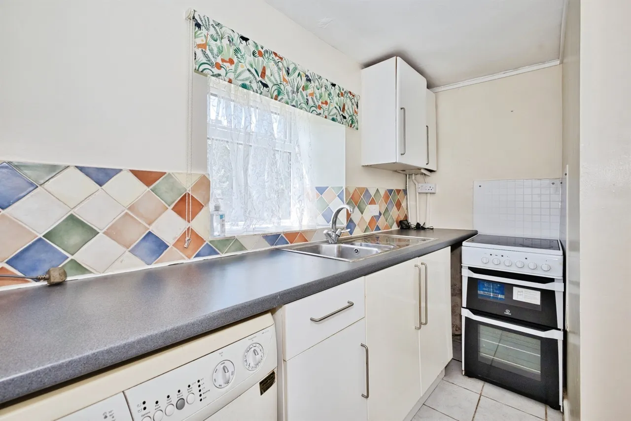 Tower Hill Road, Crewkerne, photo 6