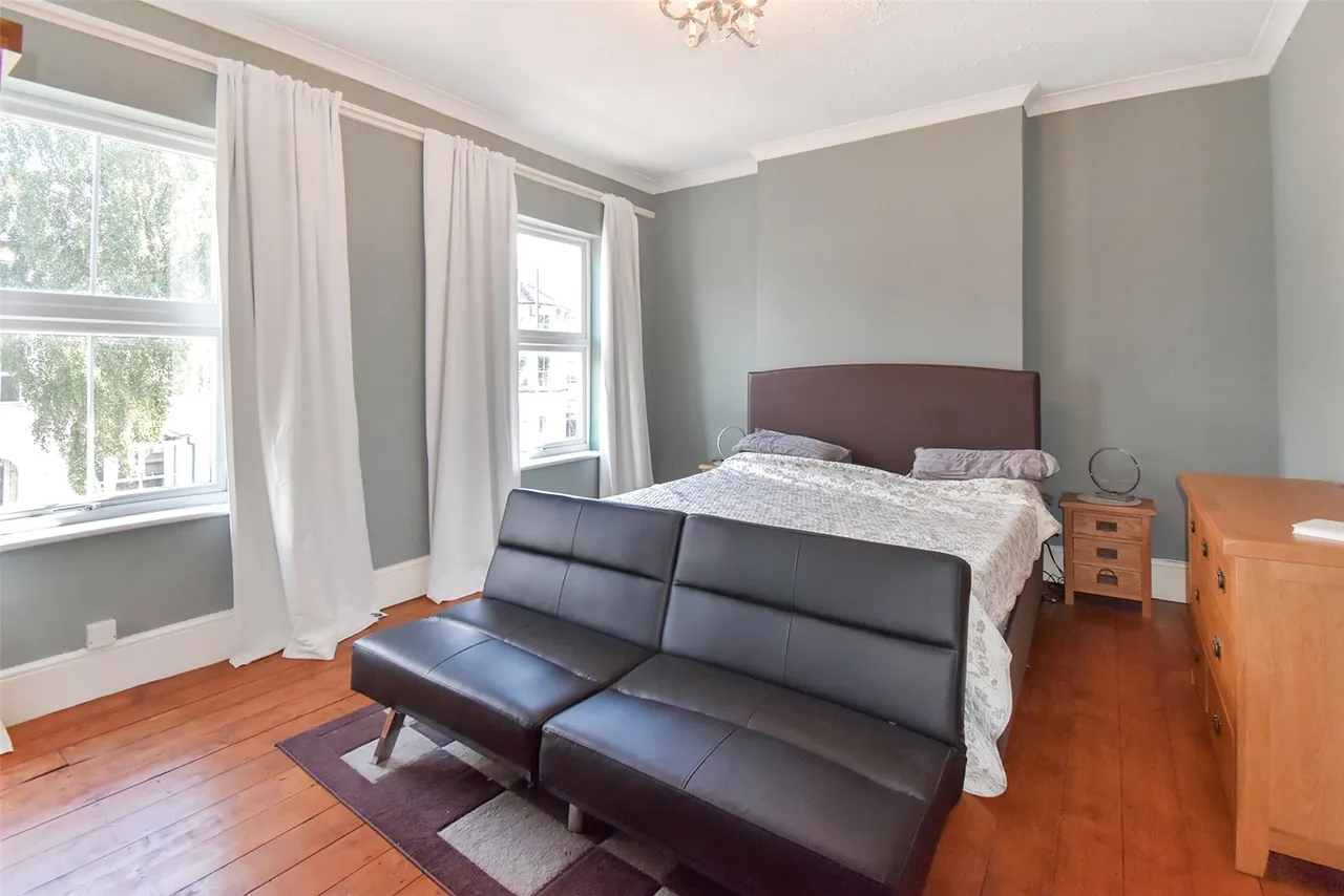 Cambridge Road, Aldershot, Hampshire, GU11 3JY, photo 8