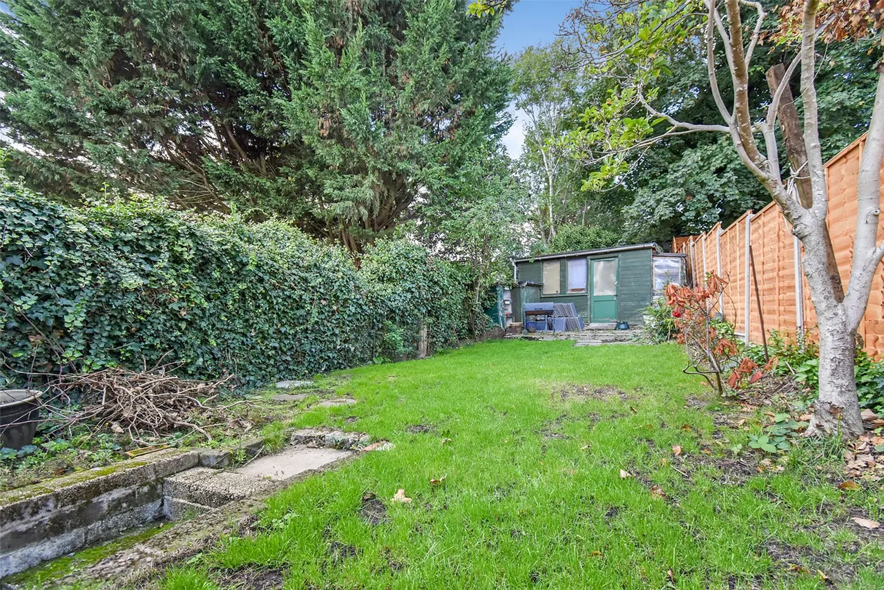 Cambridge Road, Aldershot, Hampshire, GU11 3JY, photo 4
