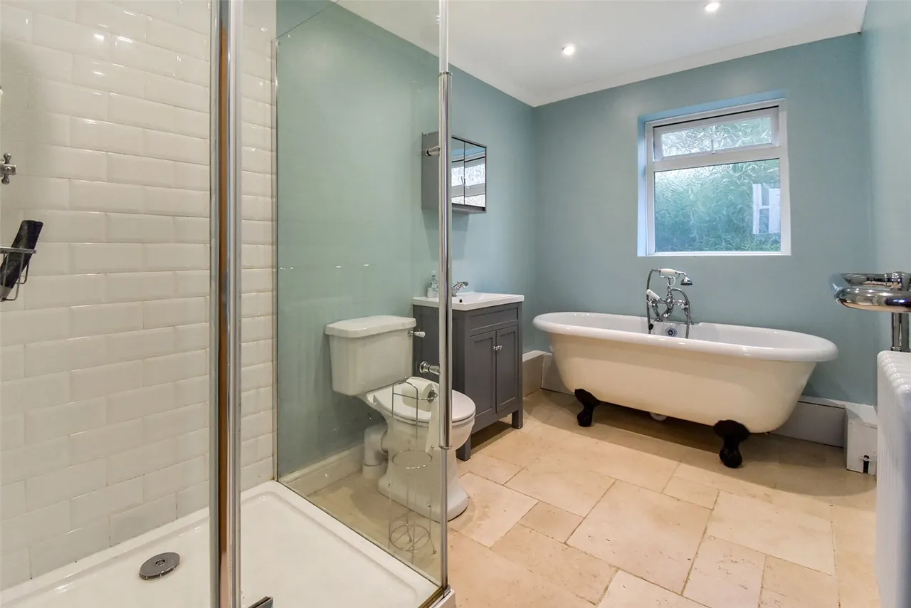 Cambridge Road, Aldershot, Hampshire, GU11 3JY, photo 3